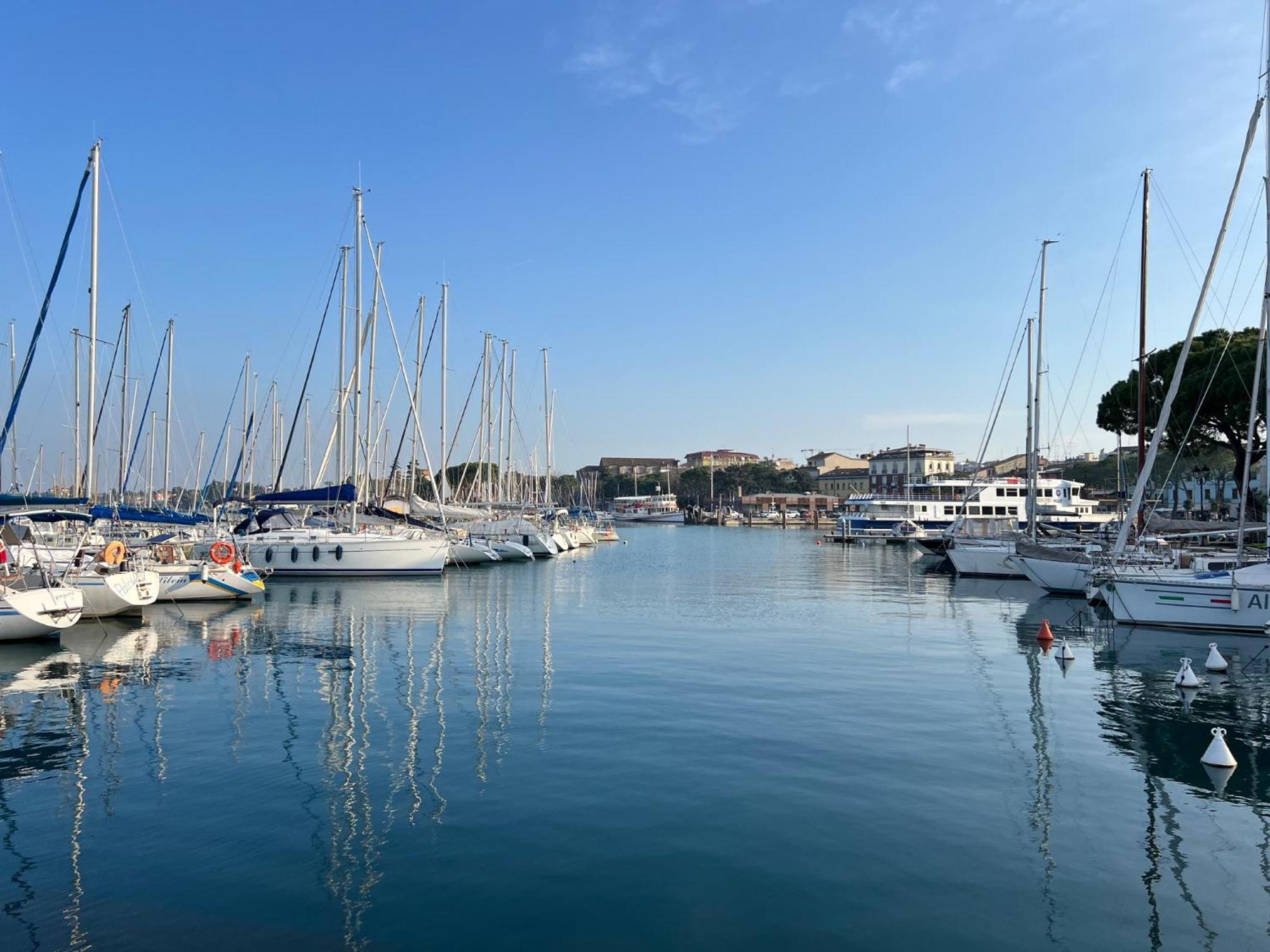 Attico In Piazza Matteotti Lejlighed Desenzano del Garda Eksteriør billede